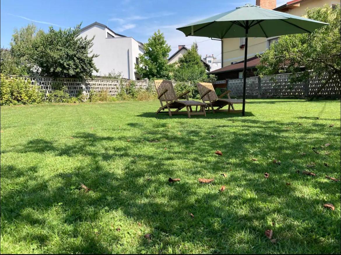 Huge Bbq Garden 1, Basement App Two Bathrooms, Ac, Free Parking Apartment